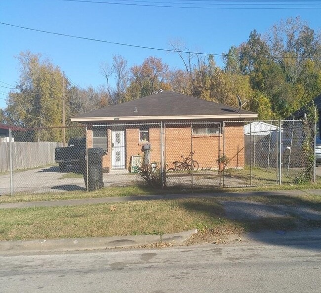 property at 4118 Pickfair St