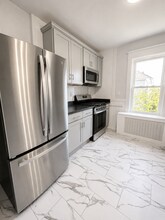 48 Irvington St, Unit 48 Irvington St in New Bedford, MA - Building Photo - Building Photo