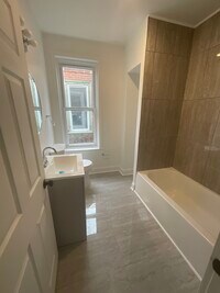 1212 N Alden St photo'