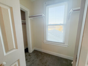 190 Montauk Ave in New London, CT - Building Photo - Building Photo