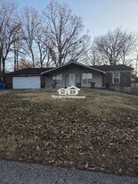 74 Breezeview Dr in Ballwin, MO - Building Photo