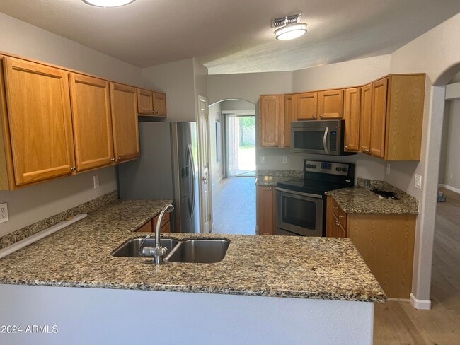 2445 E Cielo Grande Ave in Phoenix, AZ - Building Photo - Building Photo