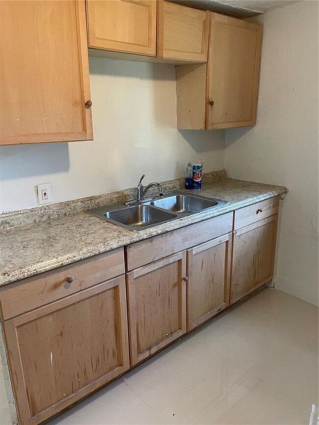 7675 NW 16th Ave in Miami, FL - Building Photo - Building Photo