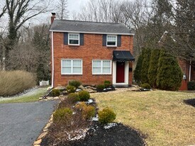 39 Forest Ave in Greensburg, PA - Building Photo