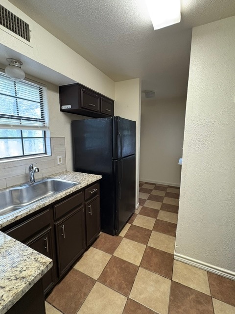 489 Northwood Cir in Rockdale, TX - Foto de edificio - Building Photo