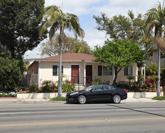 2904 State St in Santa Barbara, CA - Building Photo - Building Photo