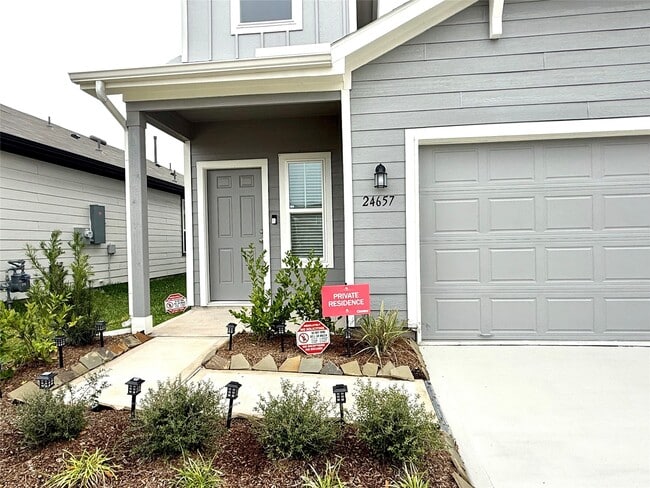 24657 Monarch Forest Dr in Porter, TX - Building Photo - Building Photo