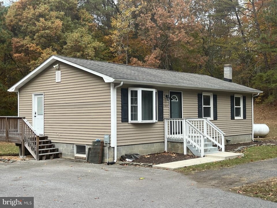1780 Grays Rd in Prince Frederick, MD - Building Photo