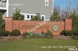 101 W Lumber Ct in Clayton, NC - Foto de edificio - Building Photo