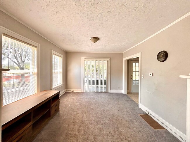 property at 39 Iona Ave
