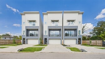 3415 Daphne St in Houston, TX - Building Photo