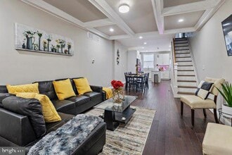 1205 Cleveland St in Baltimore, MD - Foto de edificio - Building Photo