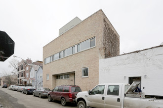 2436 W Bloomingdale Ave in Chicago, IL - Building Photo - Building Photo