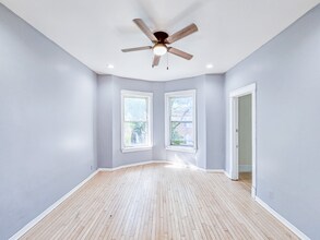 3208 W Beach Ave, Unit 2 in Chicago, IL - Building Photo - Building Photo