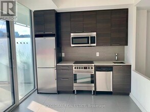 1 Market St. in Toronto, ON - Building Photo - Building Photo