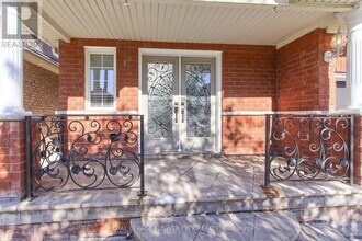 38 Milkweed Crescent in Brampton, ON - Building Photo - Building Photo
