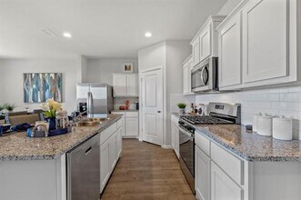 8520 Little Acorn Dr in Fort Worth, TX - Building Photo - Building Photo