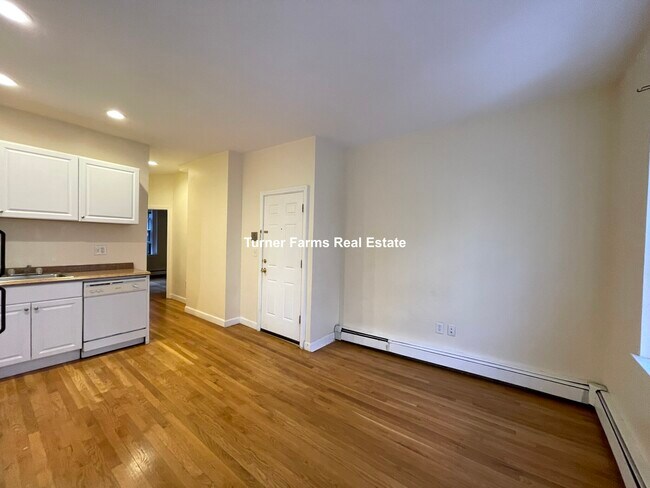 27 Phillips St, Unit 28 phillips- 1 in Boston, MA - Building Photo - Building Photo