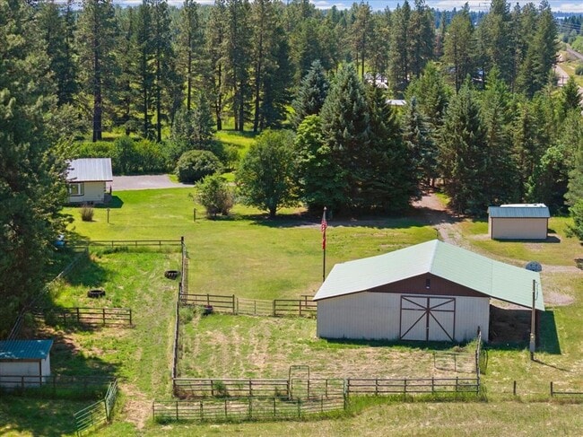 property at 985 Jellison Rd