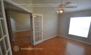 1050 Stillwater Ave in Deltona, FL - Foto de edificio - Building Photo