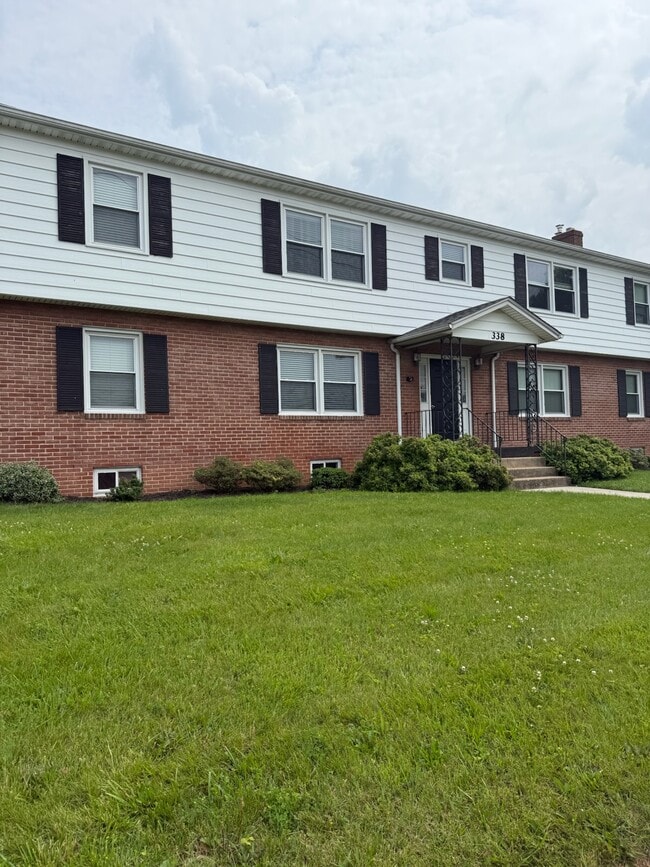 338 S Jefferson St, Unit Second Floor D