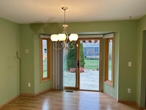 21878 E Sunset Dr in Macomb, MI - Building Photo - Building Photo