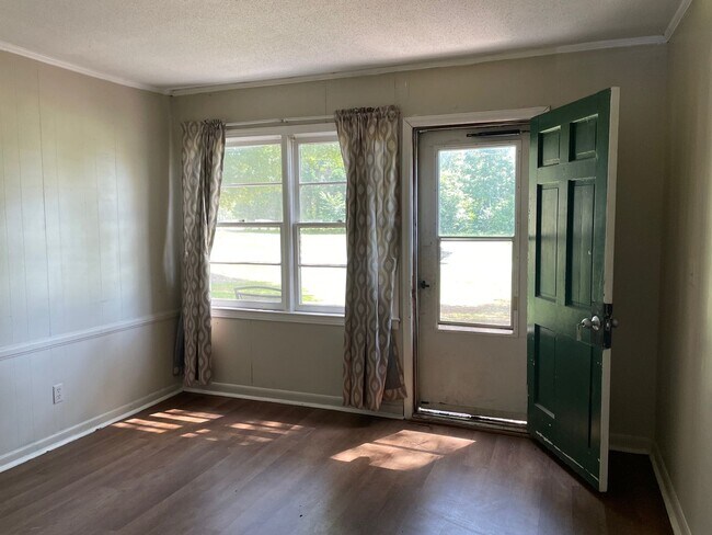 310 S Wadesboro Blvd in Mount Gilead, NC - Building Photo - Building Photo