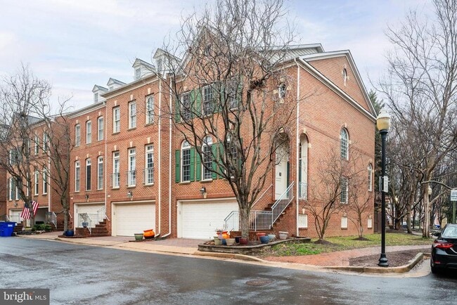 property at 259 Murtha St