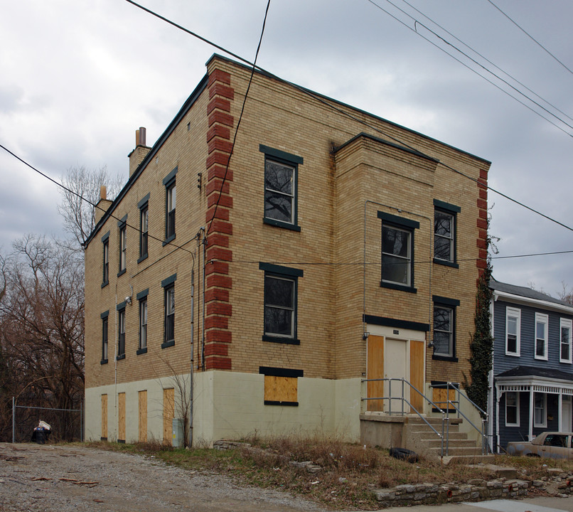 3151 Van Buren Ave in Cincinnati, OH - Building Photo