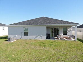 1566 Geranium Dr in Mascotte, FL - Building Photo - Building Photo