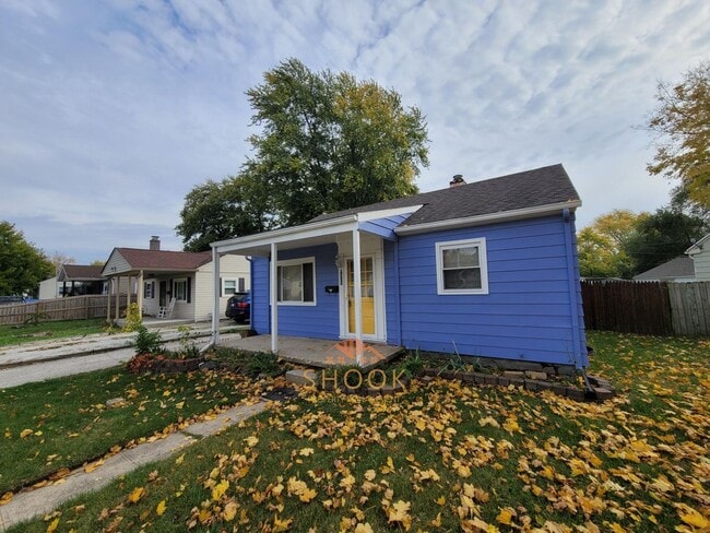 property at 1323 Sunset Dr