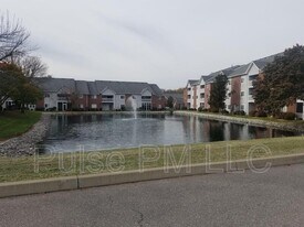 135 Dale Hollow Dr in Erlanger, KY - Building Photo