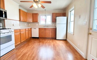 8 Cross St, Unit 1 in Woburn, MA - Building Photo