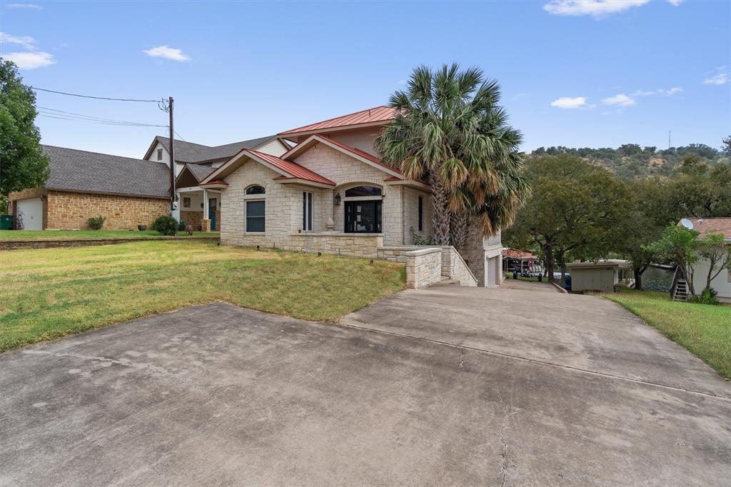 319 Mountain View in Llano, TX - Building Photo