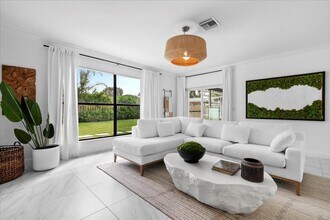 12176 Sugar Pine Trail in Wellington, FL - Building Photo - Building Photo