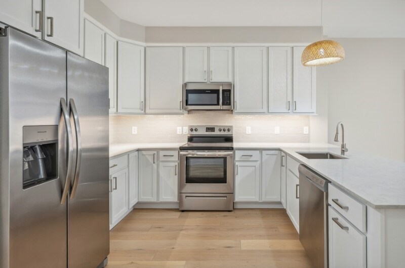 57 Grand St-Unit -Capri in New Rochelle, NY - Building Photo