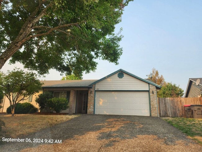 property at 531 SW Honeysuckle Ct