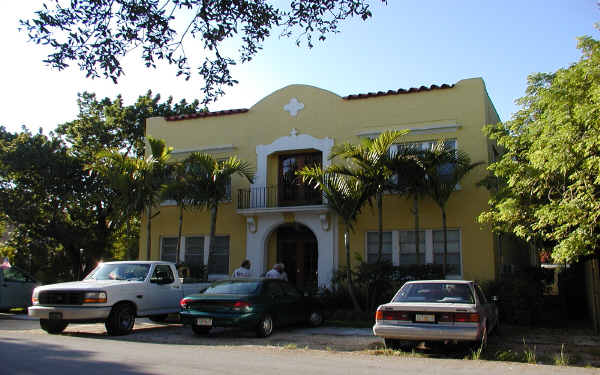 344 Mendoza Ave in Coral Gables, FL - Building Photo - Building Photo