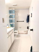 3413 NW 44th St-Unit -105 in Lauderdale Lakes, FL - Building Photo - Building Photo