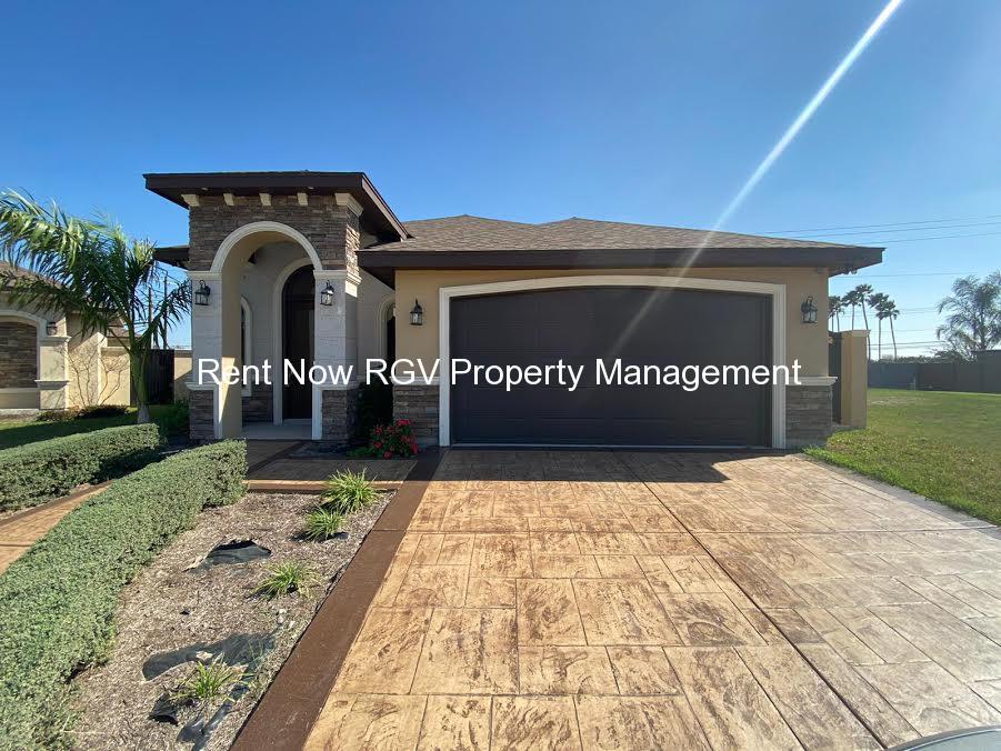 2206 Liverpool Dr in Edinburg, TX - Building Photo