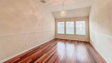 9402 Glendown Ln in Houston, TX - Building Photo - Building Photo