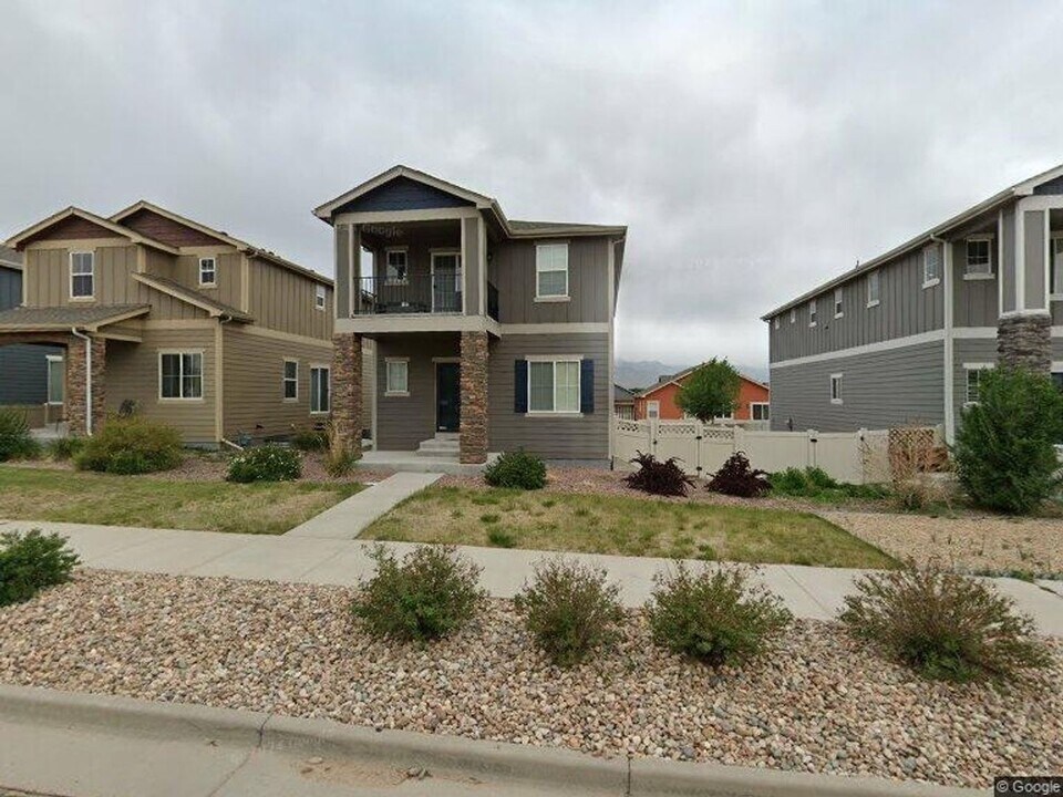 1290 Antrim Loop in Colorado Springs, CO - Building Photo