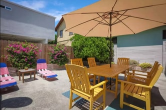 627 Robinson St in Los Angeles, CA - Building Photo - Building Photo