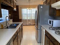 13915 Roundstone Ln photo'