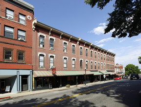 140-144 Main St in Biddeford, ME - Building Photo - Building Photo