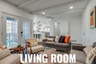 13489 W Auburn Ave in Lakewood, CO - Foto de edificio - Building Photo