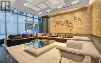 770 Bay St. in Toronto, ON - Building Photo - Building Photo