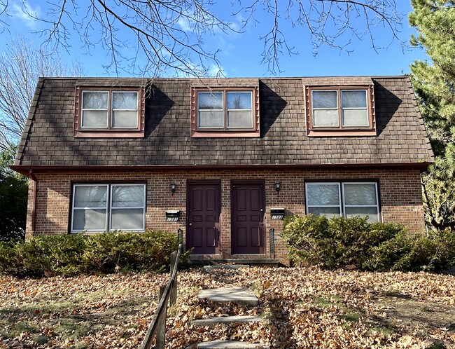 property at 1323 Kellogg Ave