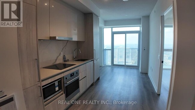 225-5225 Commerce St in Vaughan, ON - Building Photo - Building Photo