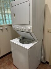 1919 4th St, Unit Downtown Treehouse in Sacramento, CA - Building Photo - Building Photo